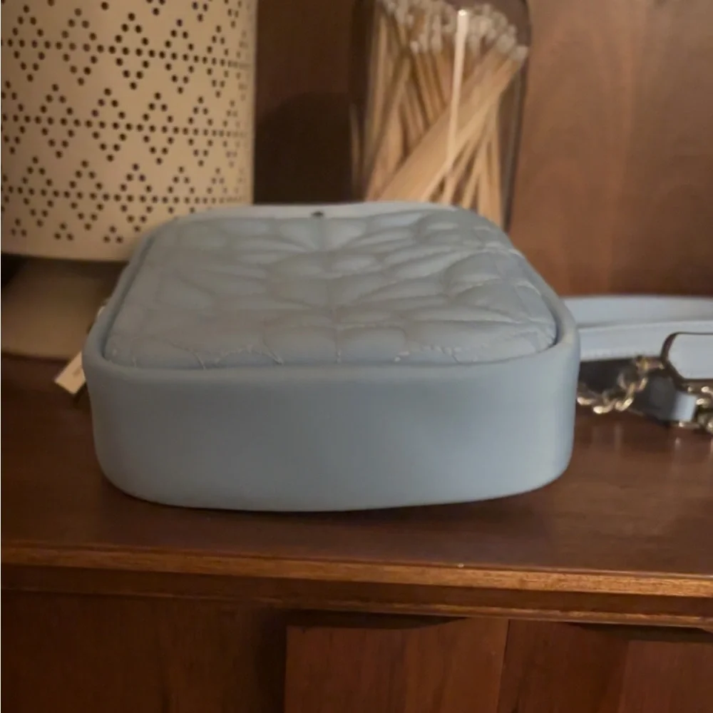 Kate Spade Spade Flower Quilted Fabric Phone Crossbody Bag in Montauk Blue - Picture 5 of 7